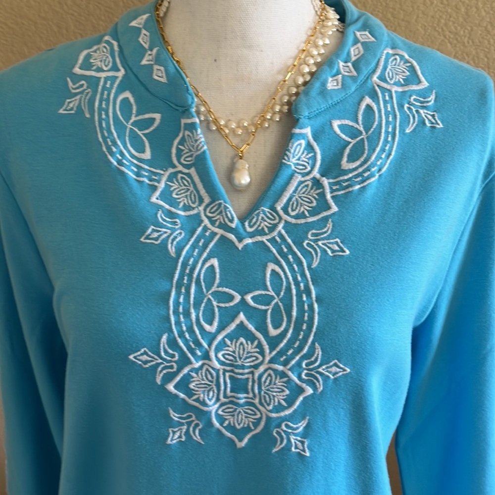 North Style brand tunic. 100% cotton. Like new.
